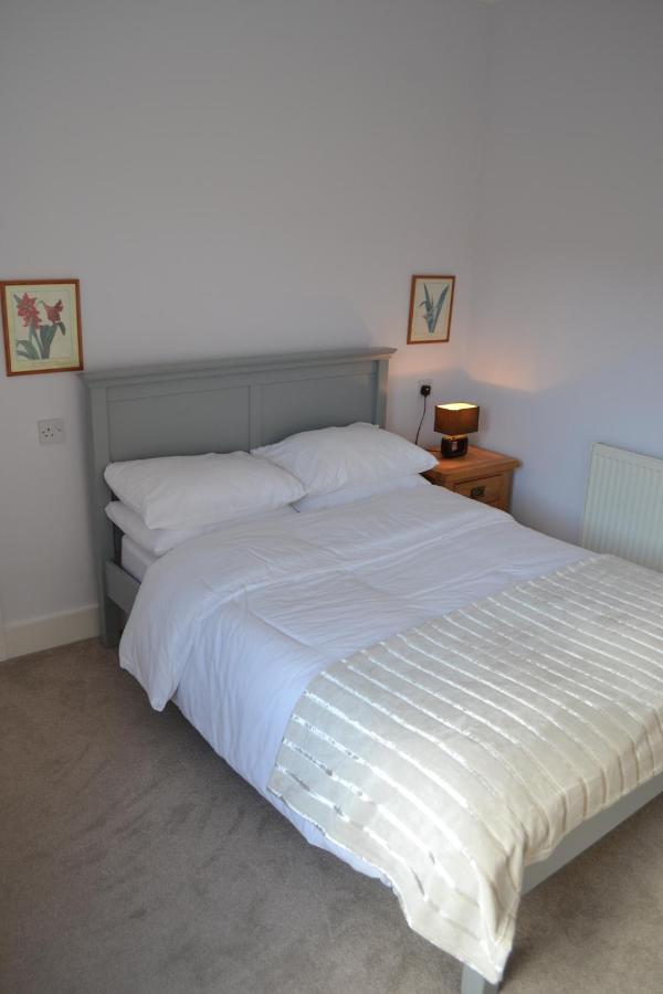 Entire 3 Bedroom House Near Caerphilly Station מראה חיצוני תמונה